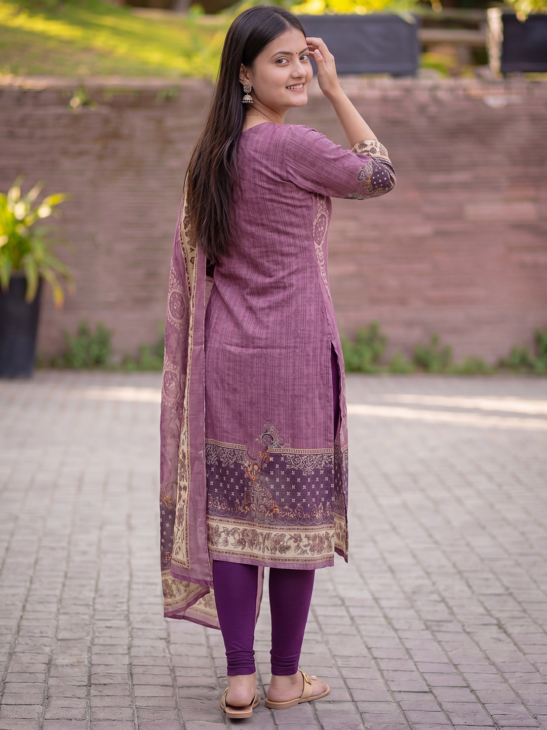 Mauve Jamdani Cotton Straight Fit Kurta And Dupatta