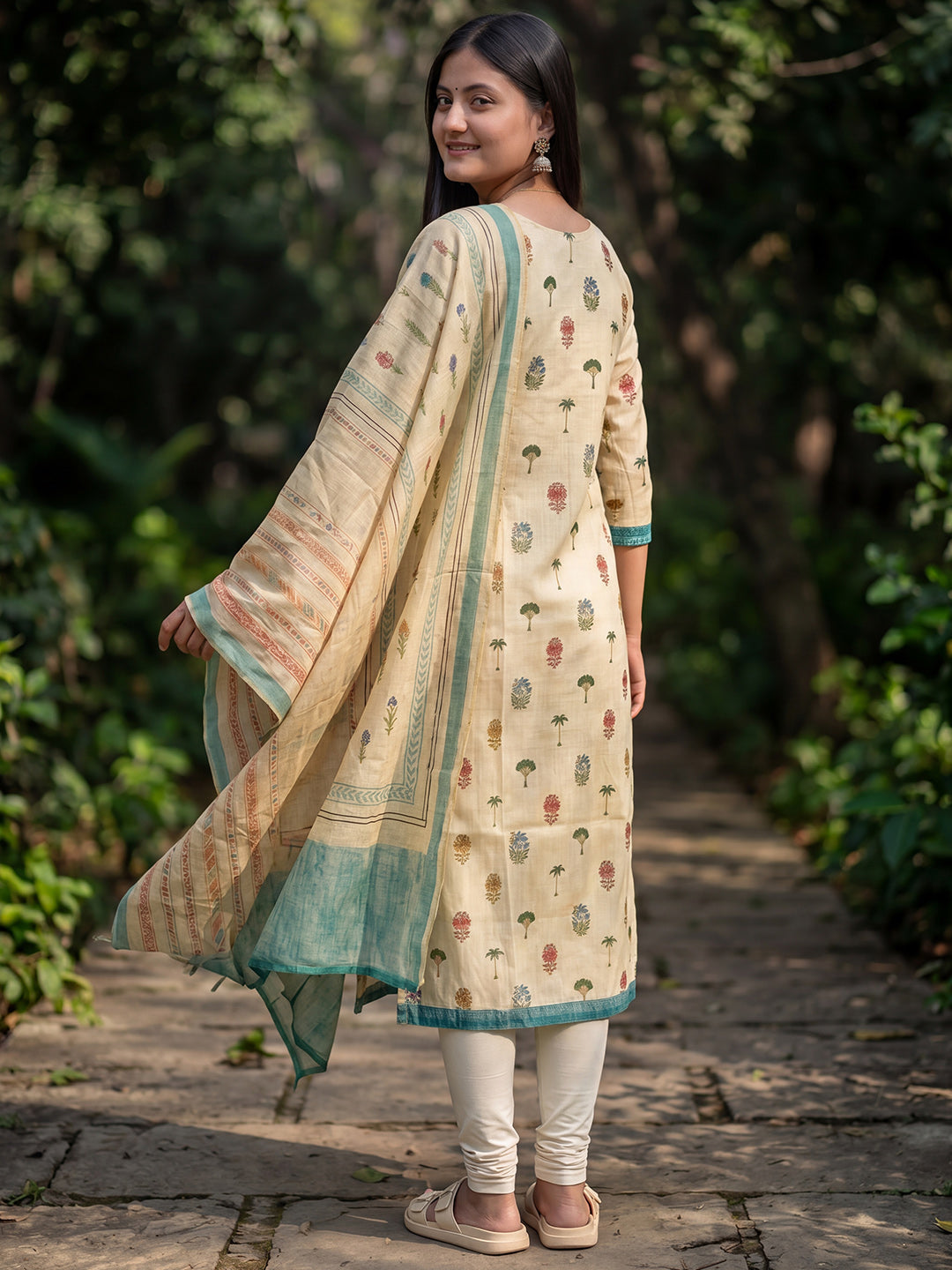 Cream Jamdani Cotton Festive Kurta And Dupatta