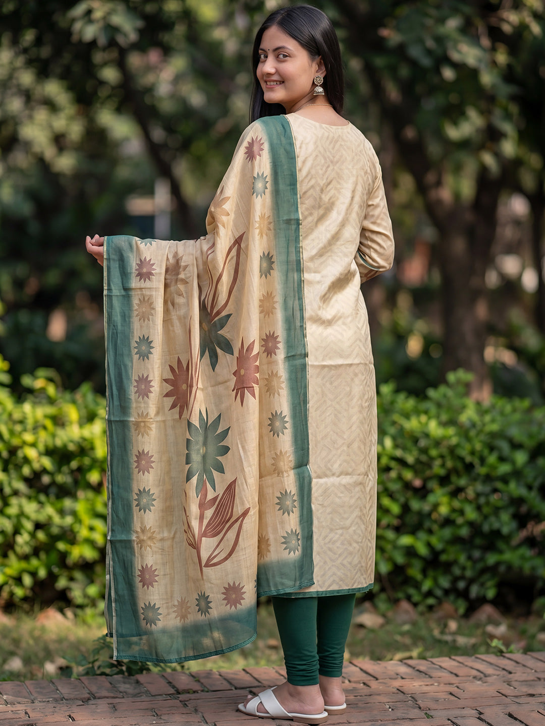 Cream Jamdani Cotton Straight Fit Festive Kurta And Dupatta
