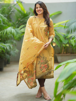 Color_ mustard yellow